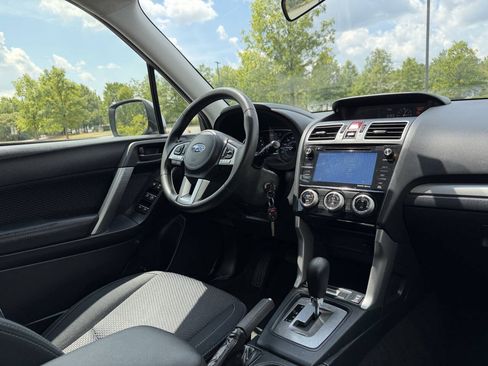 Used 2018 Subaru Forester 2.5i Premium AWD/4WD image 19