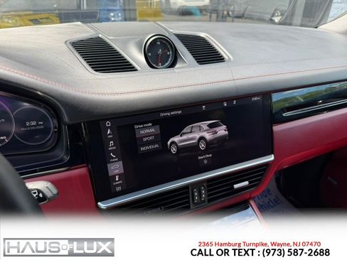 Used 2019 Porsche Cayenne AWD/4WD image 30