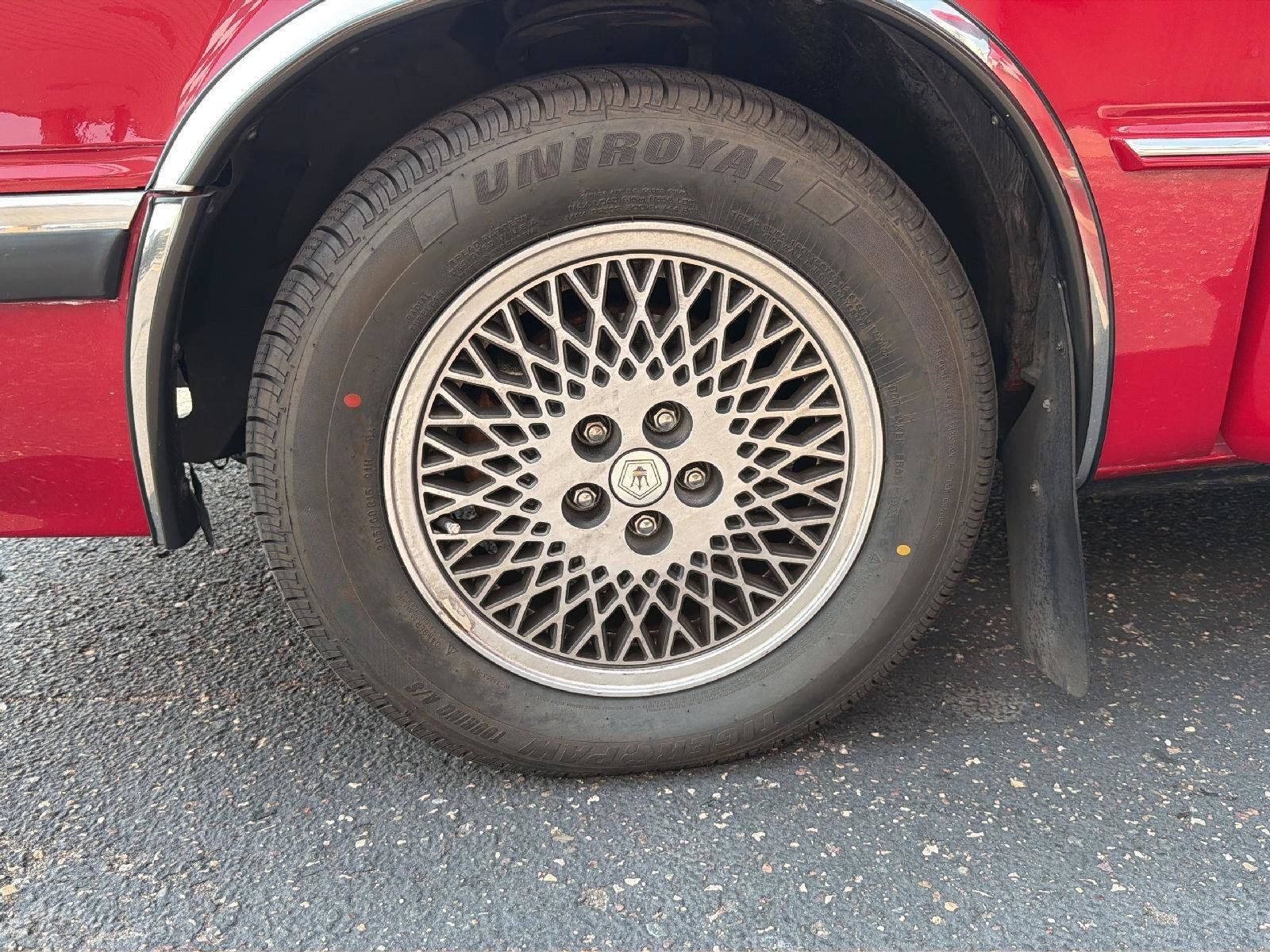 Used 1990 Chrysler TC by Maserati FWD image 21