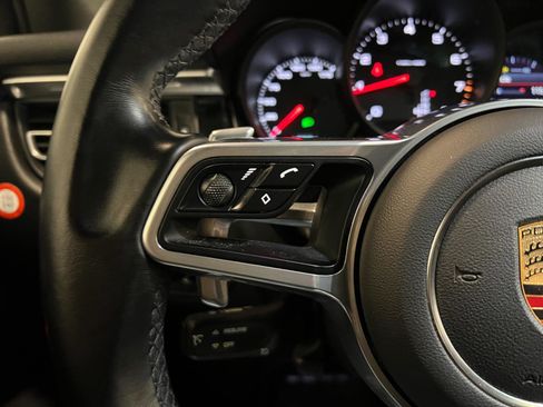 Used 2021 Porsche Macan image 13