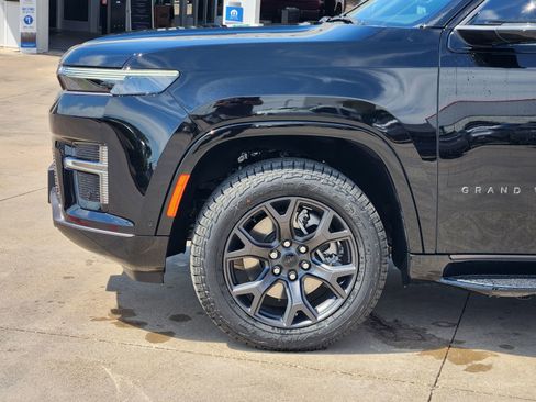New 2026 Jeep Grand Wagoneer 4WD image 10