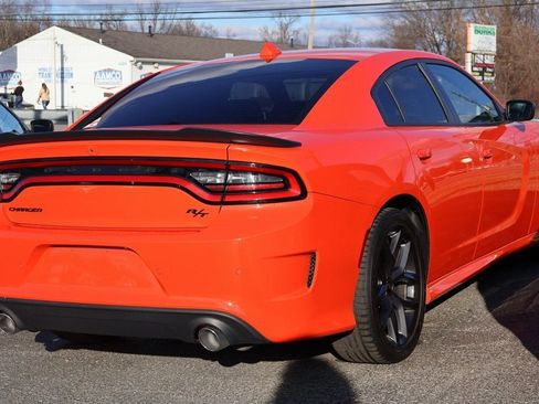 Used 2022 Dodge Charger R/T w/ Blacktop Package image 3