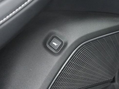 Used 2022 Acura MDX FWD w/ Technology Package image 11