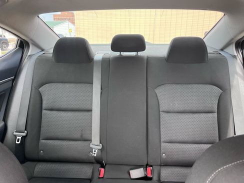 Used 2017 Hyundai Elantra Value Edition FWD image 13