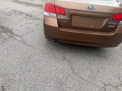 Used 2011 Subaru Legacy 2.5i Limited w/ Popular Equipment Group 2A AWD/4WD image 5