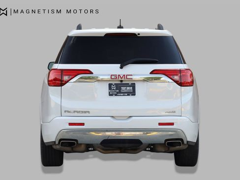 Used 2017 GMC Acadia Denali w/ Technology Package AWD/4WD image 4