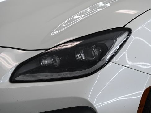 Used 2022 Toyota GR86 RWD image 8