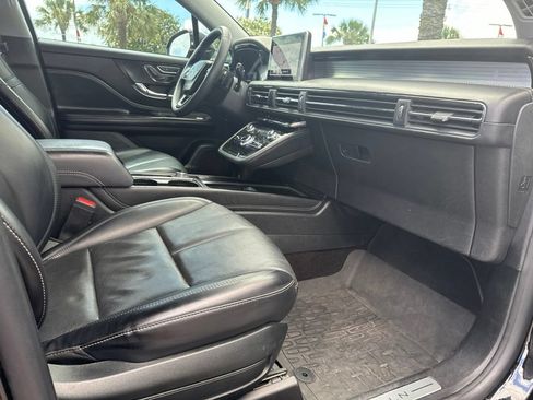 Used 2022 Lincoln Corsair FWD w/ Premium Package image 23