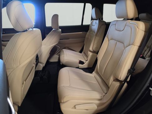 New 2026 Jeep Grand Cherokee L Limited w/ MOPAR Finishing Package AWD/4WD image 13