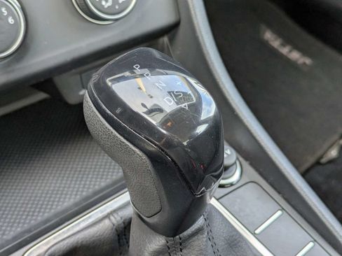 Certified 2022 Volkswagen Jetta S FWD image 26