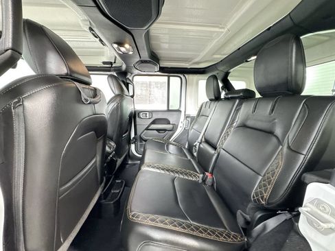 Used 2023 Jeep Wrangler Unlimited Sahara AWD/4WD image 13