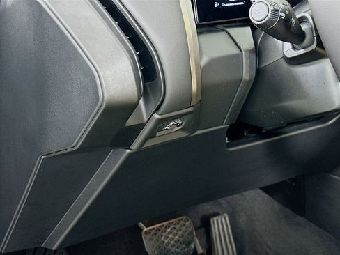 Used 2025 BMW X3 xDrive30i image 10