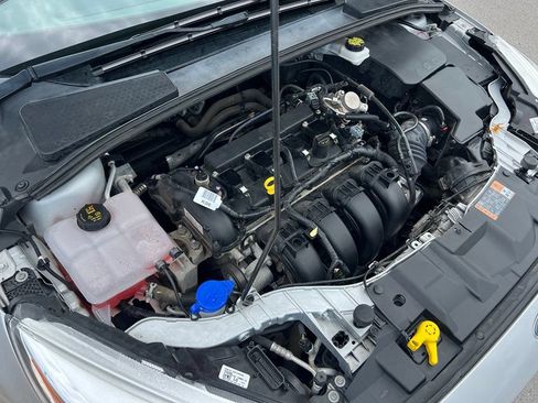 Used 2018 Ford Focus SE FWD image 42