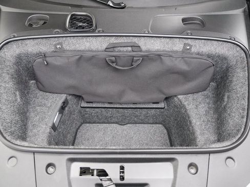 Used 2015 Audi R8 V8 image 44