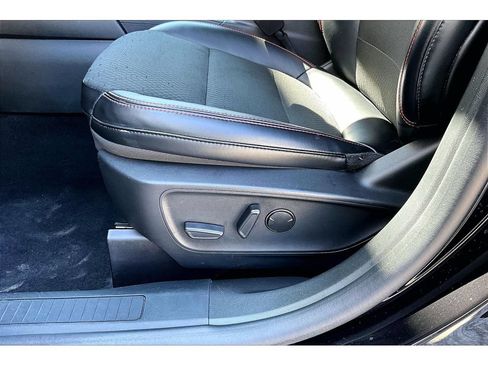 Used 2025 Ford Escape ST-Line Select AWD/4WD image 29