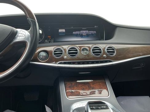 Used 2017 Mercedes-Benz S 550 Sedan image 11