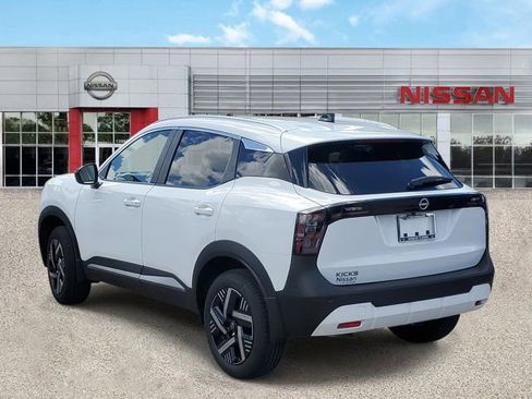 New 2026 Nissan Kicks SV image 2