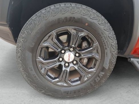 Used 2023 GMC Canyon Elevation w/ Elevation Premium Package RWD image 23