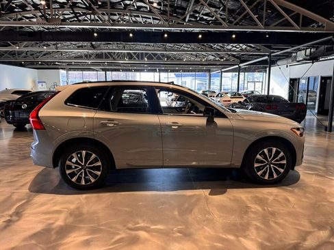 Used 2024 Volvo XC60 B5 Core w/ Protection Package Premier image 6