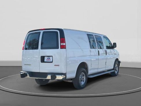 Used 2024 GMC Savana 2500 w/ Driver Convenience Package RWD image 5