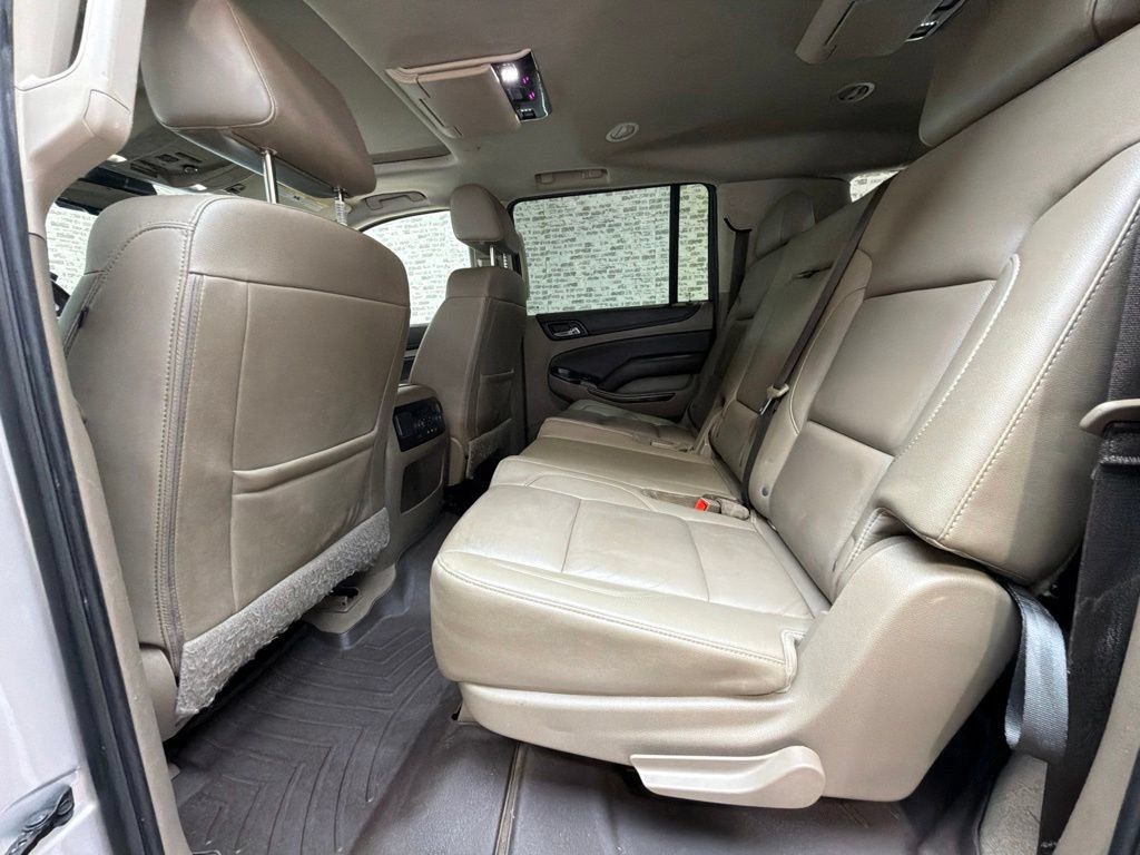 Used 2020 Chevrolet Suburban LT RWD image 15