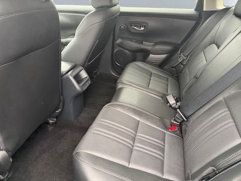 Used 2025 Honda HR-V EX-L image 18