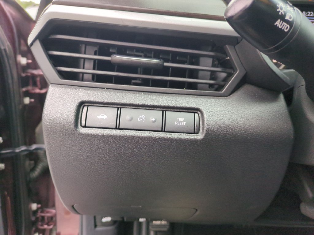 Used 2025 Nissan Altima 2.5 SV FWD image 17