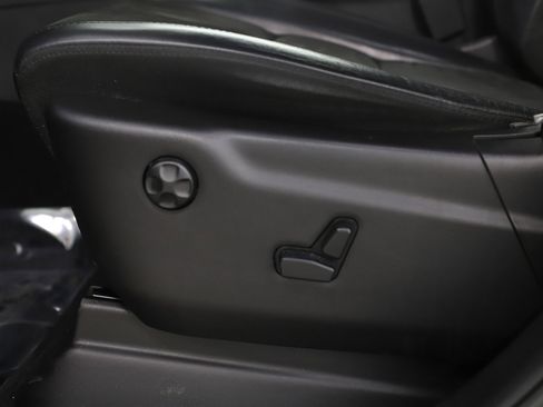 Used 2019 Jeep Grand Cherokee Altitude image 28