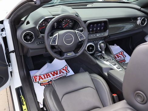 Certified 2023 Chevrolet Camaro LT image 25