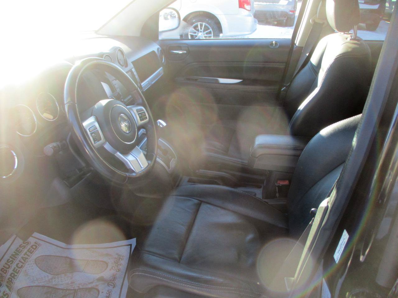 Used 2017 Jeep Compass High Altitude AWD/4WD image 12