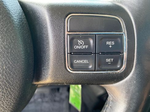 Used 2017 Jeep Wrangler Unlimited Sahara w/ Connectivity Group image 18