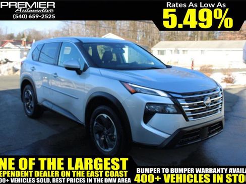 Used 2024 Nissan Rogue SV image 1