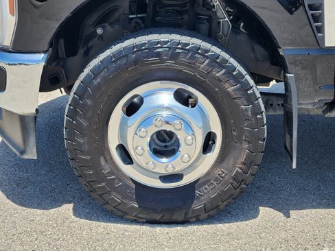 Used 2024 Ford F350 Lariat w/ Lariat Ultimate Package AWD/4WD image 10