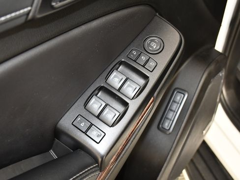 Used 2020 GMC Yukon SLT AWD/4WD image 27