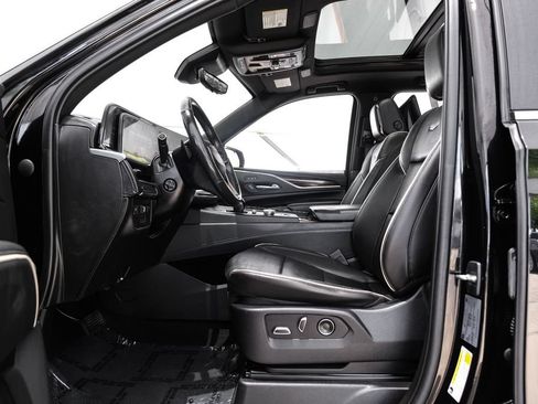 Used 2021 Cadillac Escalade ESV Premium Luxury w/ Performance Package RWD image 3