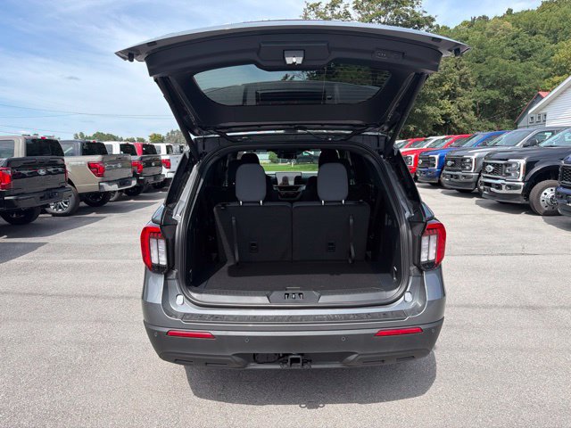 Used 2027 Ford Explorer Active AWD/4WD image 45