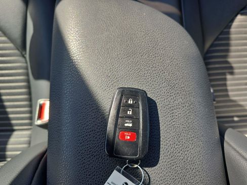 Used 2022 Toyota Camry SE w/ Audio Upgrade Package FWD image 12