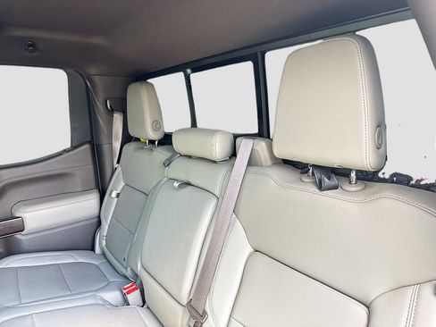 Used 2020 GMC Sierra 1500 SLT RWD image 25