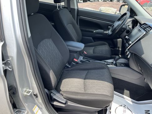 Used 2020 Mitsubishi Outlander Sport AWD image 3