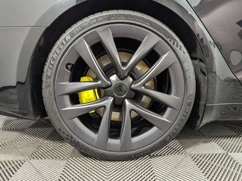 Used 2022 Tesla Model S Plaid image 26