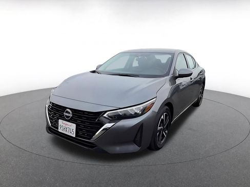 Used 2025 Nissan Sentra SV image 7