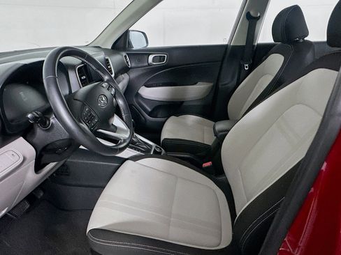 Used 2023 Hyundai Venue SEL w/ Cargo Package image 13