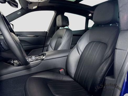 Used 2022 Maserati Levante Modena image 11