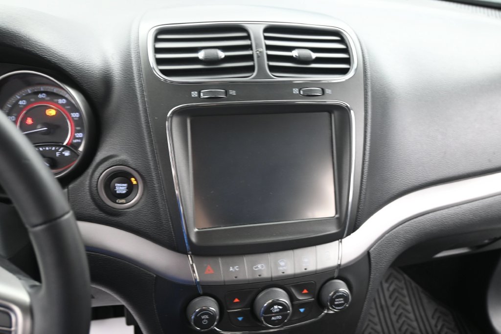 Used 2019 Dodge Journey Crossroad w/ Mopar All Weather Group FWD image 27