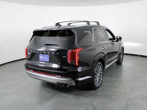 Used 2023 Hyundai Palisade Calligraphy image 15