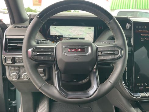 Used 2026 GMC Yukon AT4 w/ AT4 Premium Plus Package AWD/4WD image 15