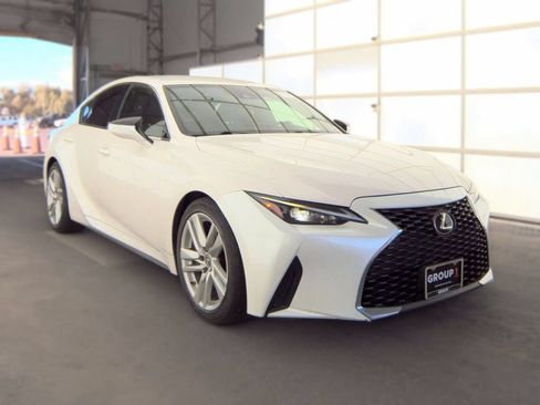 Used 2022 Lexus IS 300 RWD image 1