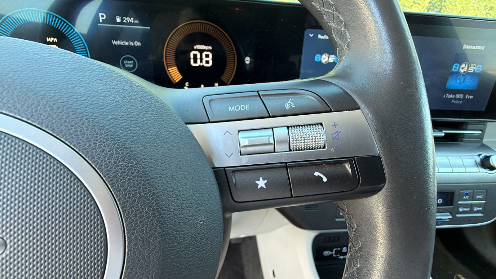 Used 2025 Hyundai Kona SEL AWD/4WD image 27