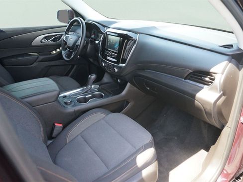Used 2019 Chevrolet Traverse LT w/ LPO, Floor Liner Package FWD image 19