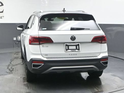 Used 2023 Volkswagen Taos SE w/ Panoramic Sunroof Package FWD image 36
